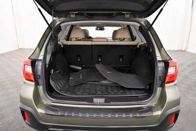 2018 Subaru Outback, $21472. Photo 7