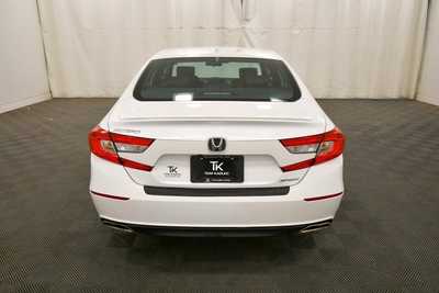 2018 Honda Accord, $18999. Photo 6