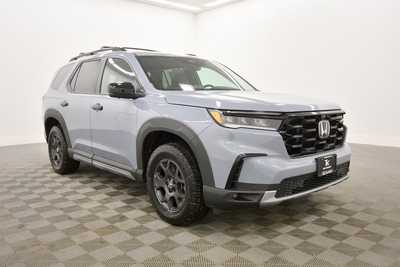 2025 Honda Pilot, $48706. Photo 9