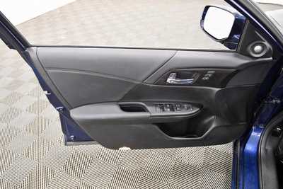 2015 Honda Accord, $15999. Photo 12