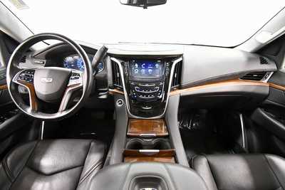2020 Cadillac Escalade ESV, $36997. Photo 3