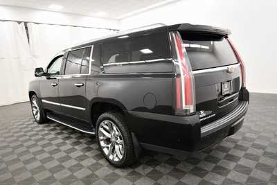 2020 Cadillac Escalade ESV, $36997. Photo 5