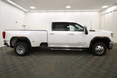 2023 GMC 3500 Crew Cab, $59999. Photo 9