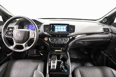 2021 Honda Passport, $28999. Photo 3