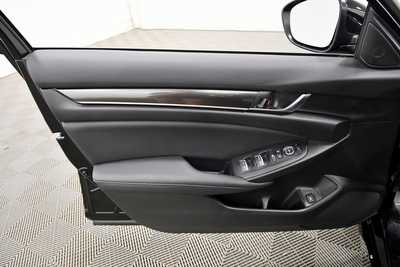 2022 Honda Accord, $27999. Photo 12