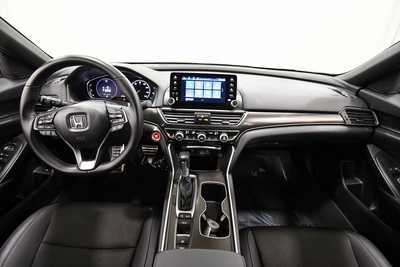 2022 Honda Accord, $27999. Photo 3