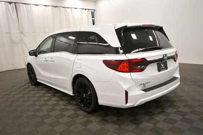 2025 Honda Odyssey, $45275. Photo 5