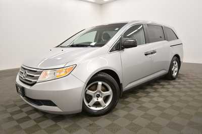 2011 Honda Odyssey, $7999. Photo 2