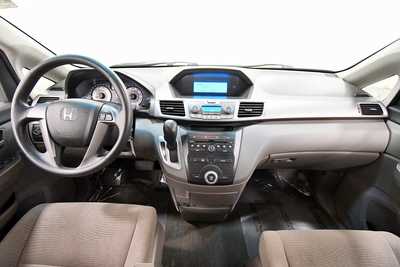 2011 Honda Odyssey, $7999. Photo 3