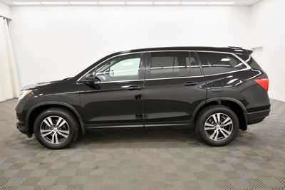 2016 Honda Pilot, $14679. Photo 4
