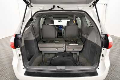 2016 Toyota Sienna, $17999. Photo 7