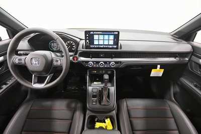 2025 Honda CR-V, $38299. Photo 3