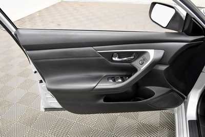 2015 Nissan Altima, $9497. Photo 12