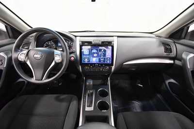 2015 Nissan Altima, $9497. Photo 3
