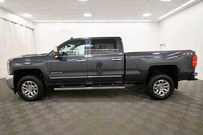 2019 Chevrolet 2500 Crew Cab, $45997. Photo 4