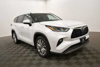 2022 Toyota Highlander, $46497. Photo 10