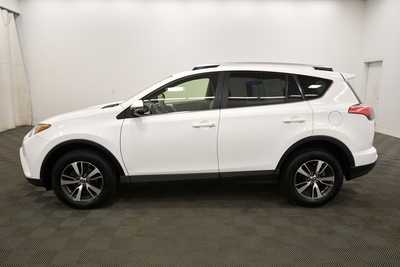 2016 Toyota RAV4, $14999. Photo 4