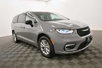 2024 Chrysler Pacifica, $44499. Photo 10