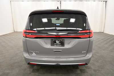 2024 Chrysler Pacifica, $44499. Photo 6