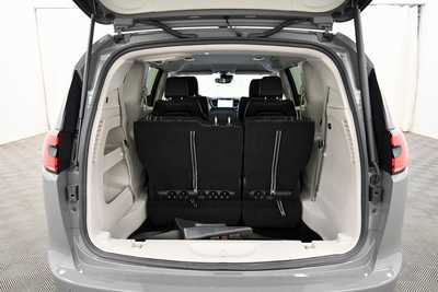 2024 Chrysler Pacifica, $44499. Photo 7