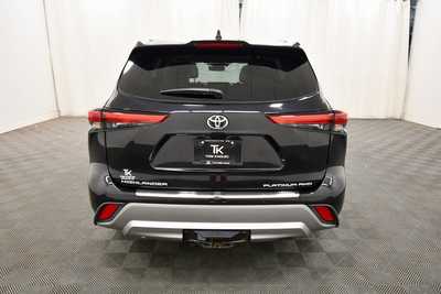 2021 Toyota Highlander, $38999. Photo 6
