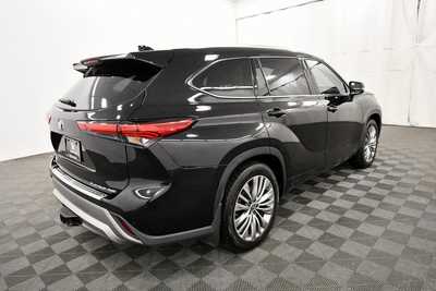 2021 Toyota Highlander, $38999. Photo 8