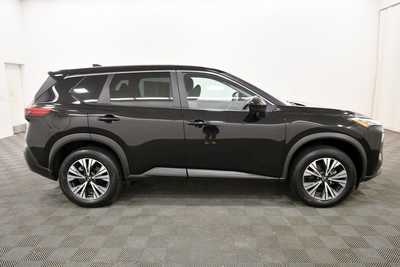 2023 Nissan Rogue, $25499. Photo 9