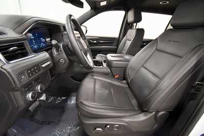 2023 GMC Yukon XL, $60299. Photo 12