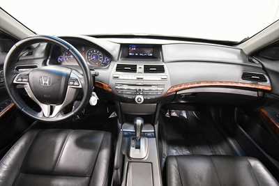 2010 Honda Accord Crosstour, $11999. Photo 3
