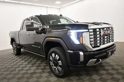 2024 GMC 2500 Crew Cab, $69999. Photo 10
