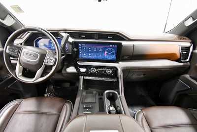 2024 GMC 2500 Crew Cab, $69999. Photo 3