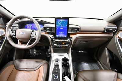 2023 Ford Explorer, $48999. Photo 3