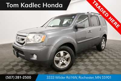 2011 Honda Pilot, $10999. Photo 1