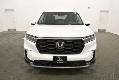 2025 Honda Pilot, $43999. Photo 11