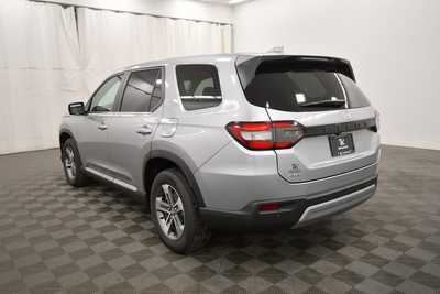 2025 Honda Pilot, $43999. Photo 5