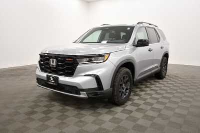 2025 Honda Pilot, $50850. Photo 2