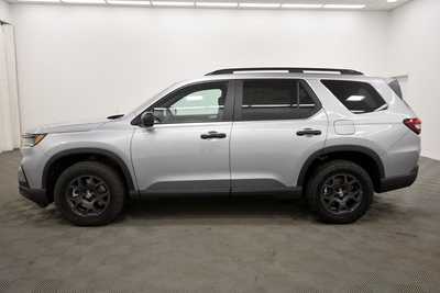2025 Honda Pilot, $50850. Photo 4