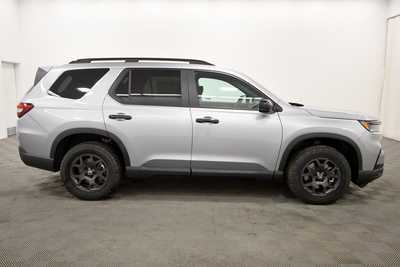 2025 Honda Pilot, $50850. Photo 8