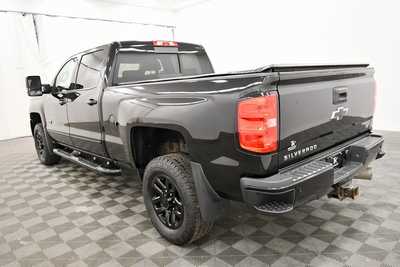 2017 Chevrolet 2500 Crew Cab, $34999. Photo 5