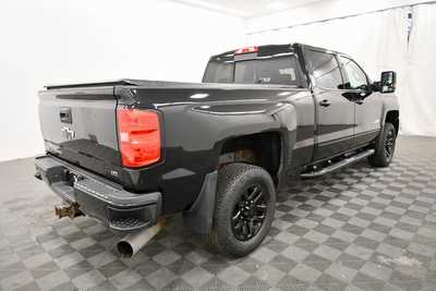 2017 Chevrolet 2500 Crew Cab, $34999. Photo 7