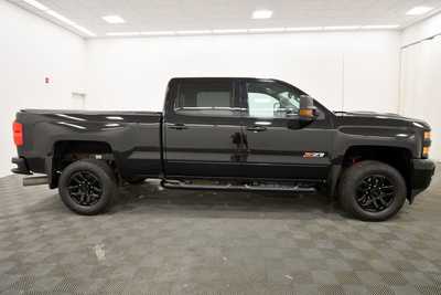 2017 Chevrolet 2500 Crew Cab, $34999. Photo 8