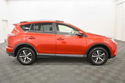 2017 Toyota RAV4, $19999. Photo 9