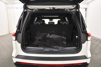 2022 Lincoln Navigator, $57999. Photo 7