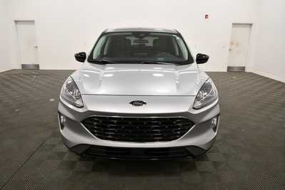 2022 Ford Escape, $25999. Photo 11
