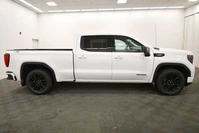 2023 GMC 1500 Crew Cab, $43496. Photo 9