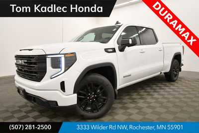 2023 GMC 1500 Crew Cab, $43496. Photo 1