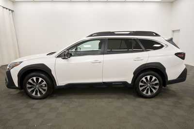 2023 Subaru Outback, $29999. Photo 4