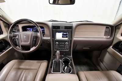 2017 Lincoln Navigator, $15999. Photo 3