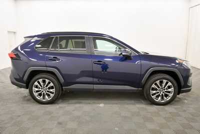 2019 Toyota RAV4, $26999. Photo 9