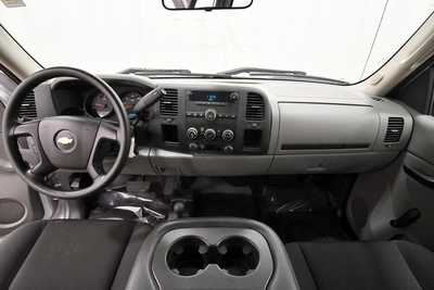 2013 Chevrolet 1500 Ext Cab, $9999. Photo 3